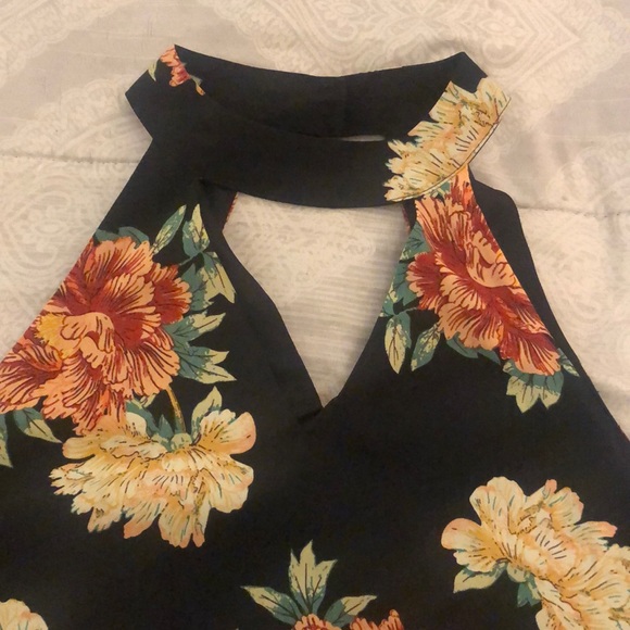 Dress - Picture 2 of 4